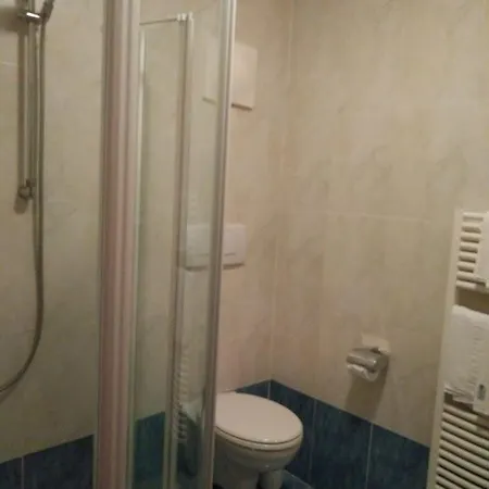 Das 3*